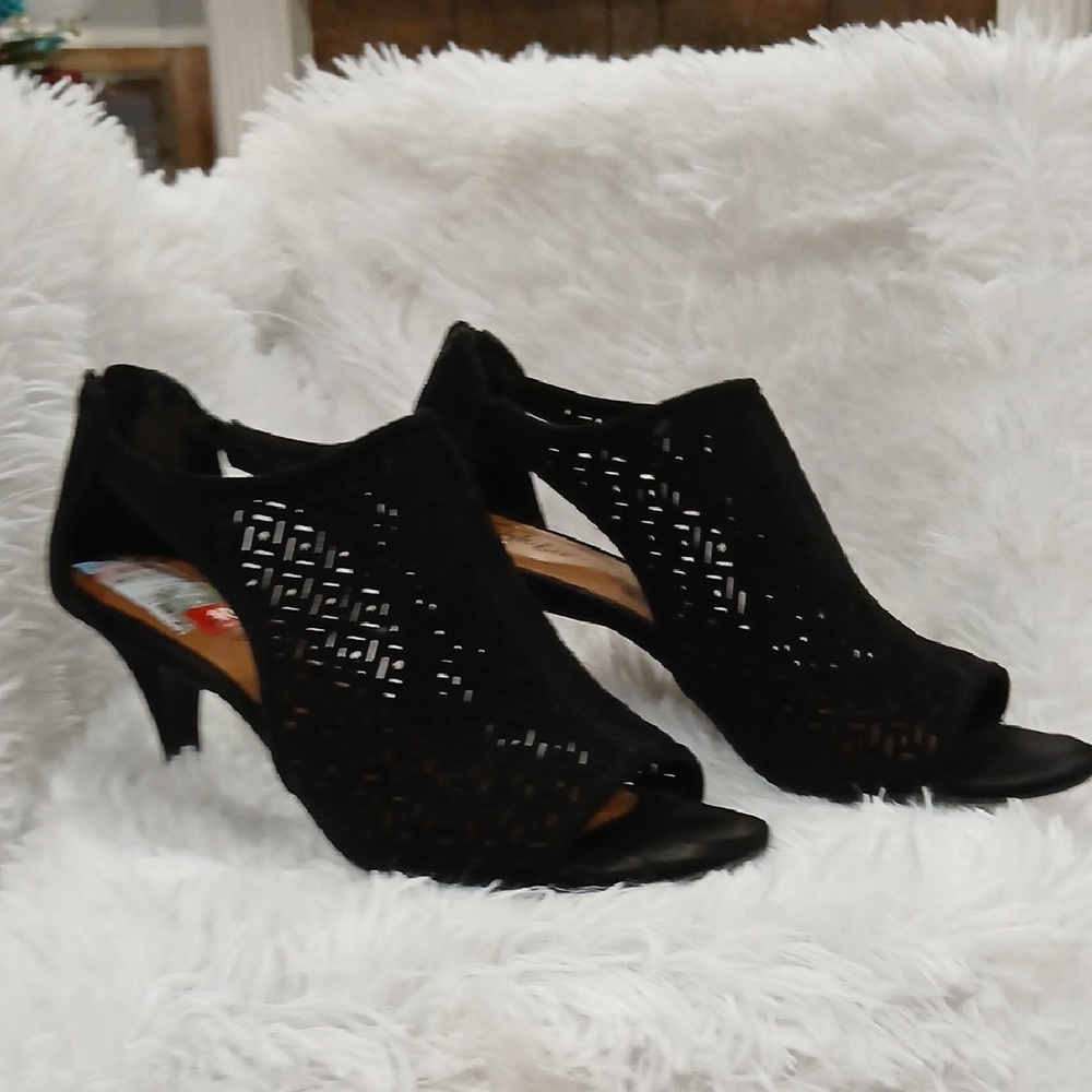 Style & Co. Elegant Black Peep-Toe Heels
